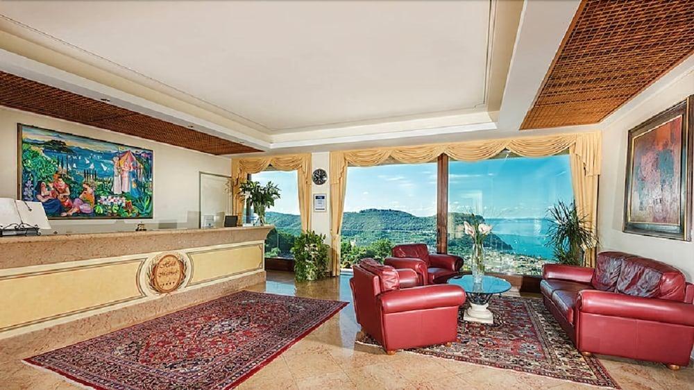 Residence Madrigale Marciaga Kültér fotó